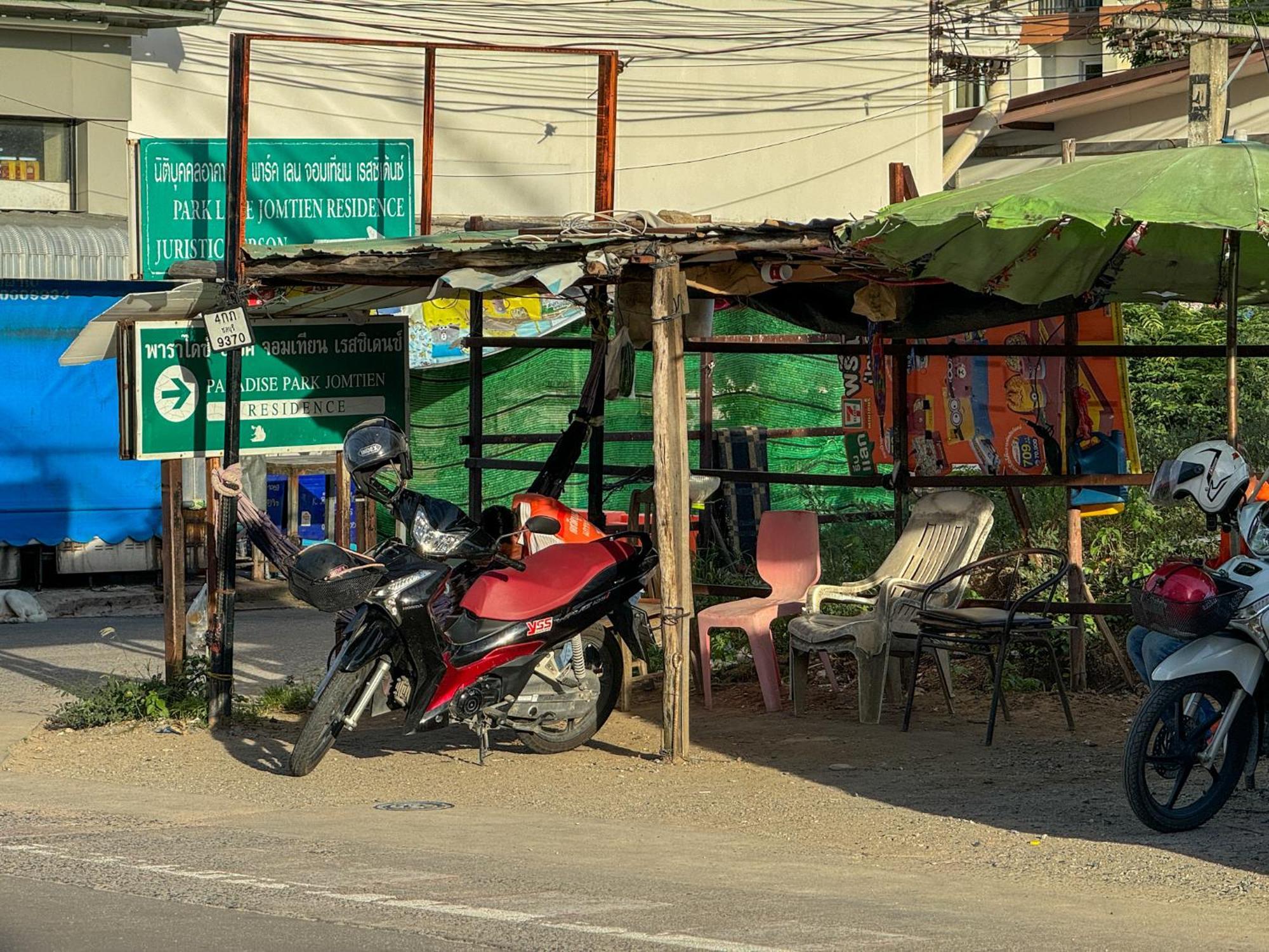 卧室直达泳池 全网最低价 到中天海滩5分钟 Bãi biển Jomtien Ngoại thất bức ảnh